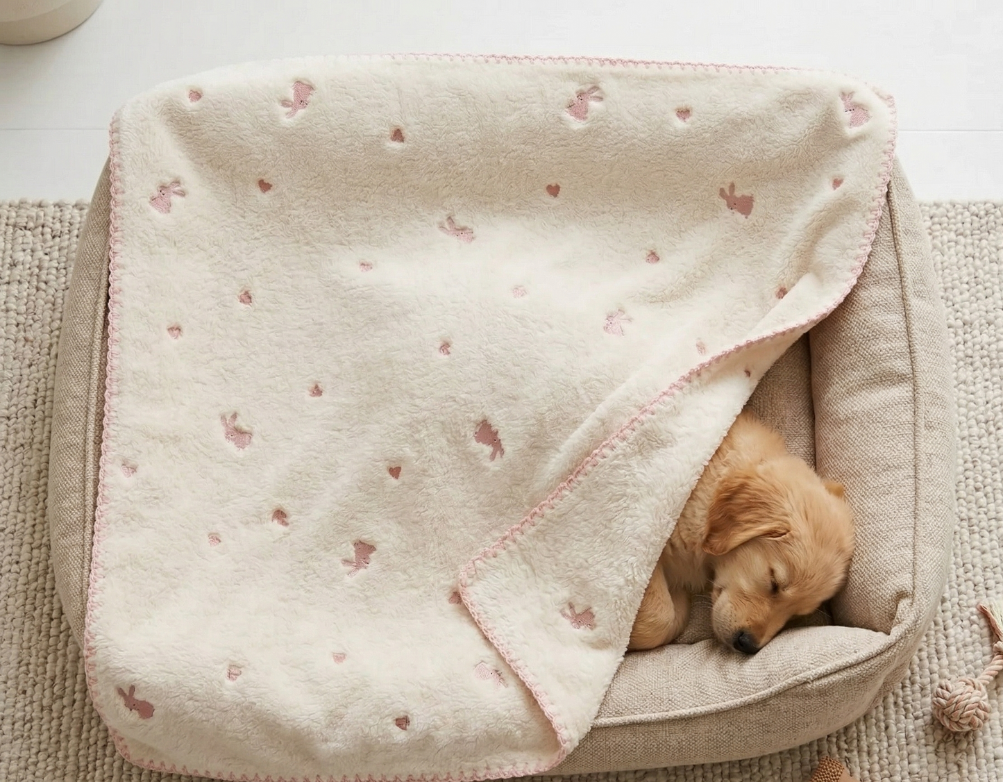 שמיכה לכלב | שמיכה מחממת לכלב | שמיכה לכלב גדול | שמיכות לכלבים | שמיכה לכלב קטן | שמיכה לכלבים